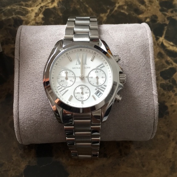 Gorgeous Silver Michael Kors MK 6174 Watch - Picture 4 of 7